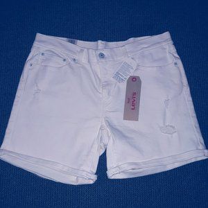 White Levi's shorts